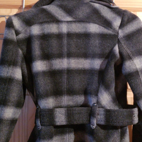 Coat - Picture 5 of 7